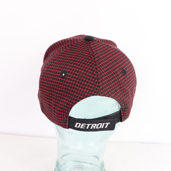 90s Logo Athletic Detroit Red Wings Strapback Hat - Picture 4 of 8
